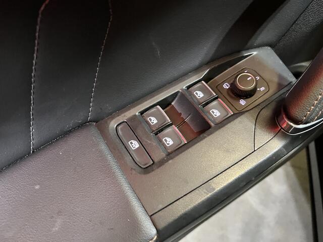 Cupra Formentor 1.4 e-Hybrid VZ Performance / AUTOMAAT/ 245 PK/ FULL LINK/ PARK.SENSOREN + CAMERA/ STOEL-STUUR VERWARM./ NAVI/ DIGITAL DASH/ RIJ-MODI/ CLIMA/ DAB/ 19' LMV