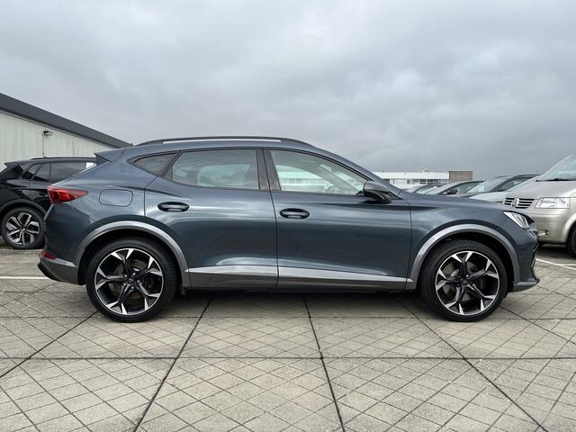 Cupra Formentor 1.4 e-Hybrid 245pk Performance DSG / 19" LMV / Supersport Stuur / Kuipstoelen / Memory / 360 Camera