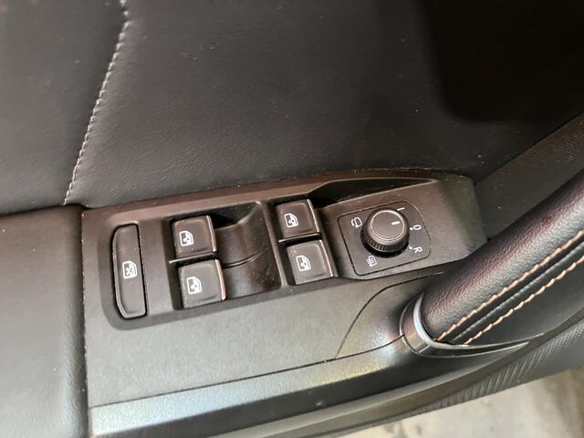 Cupra Formentor 1.4 e-Hybrid VZ Performance / AUTOMAAT/ KEYLESS/ LED/ DIGITAL DASH/ RIJ-MODI/ PARK. SENSOREN + CAMERA/ NAVI/ FULL LINK/ ADAPT. CRUISE