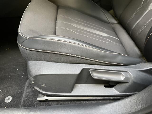 Cupra Formentor 1.4 e-Hybrid VZ Performance / AUTOMAAT/ KEYLESS/ LED/ DIGITAL DASH/ RIJ-MODI/ PARK. SENSOREN + CAMERA/ NAVI/ FULL LINK/ ADAPT. CRUISE