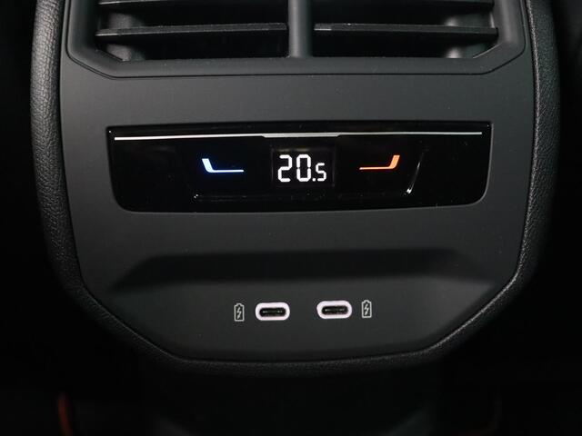 Cupra Formentor 1.4 e-Hybrid VZ | 245pk | Stoelverwarming | Carplay | Camera | Adaptive cruise | Navigatie | Keyless | Memory | Sfeerverlichting | Full LED | 19'' | PHEV | Plug In