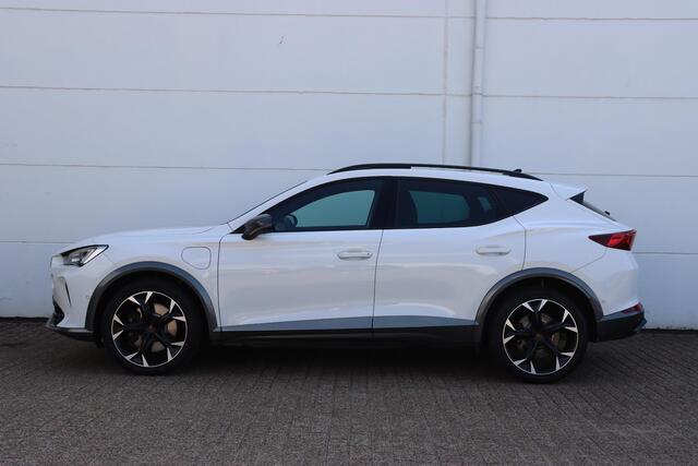 Cupra Formentor 1.4 e-Hybrid VZ Performance 245pk DSG6 | Pano | Camera | Kuipstoelen