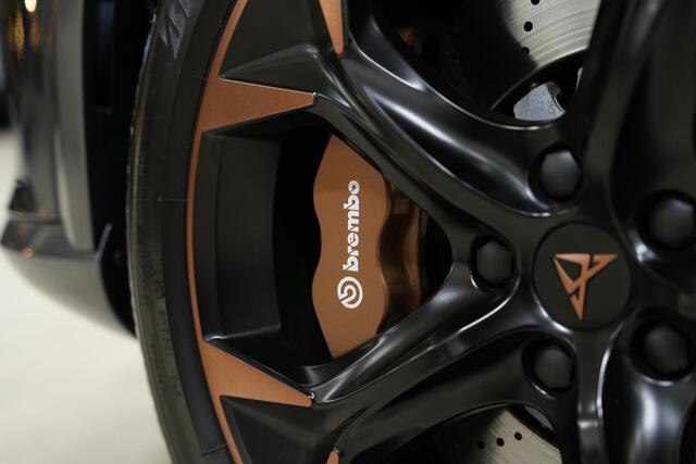 Cupra Formentor 2.0 TSI 4DRIVE 310PK * Pano - 360 Cam - Brembo - Leder - Beats - Sfeer - Blind Spot *