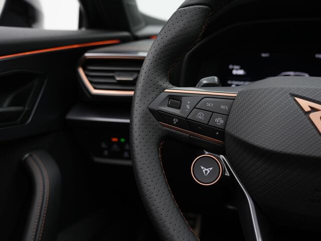 Cupra Formentor 1.5 TSI e-Hybrid 204 pk DSG Business | Panoramadak | Stuur-/stoelverwarming | Achteruitrijcamera | Adaptive Cruise