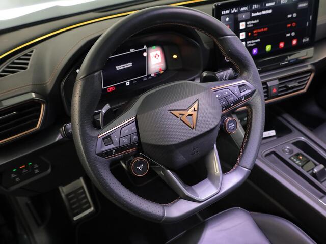 Cupra Formentor 1.4 e-Hybrid VZ Performance 245 pk Automaat (DSG) | Verlengde garantie | Navigatie | Trekhaak (wegklapbaar) | Parkeersensoren (Park assist) | Achteruitrijcamera | Stoelverwarming |