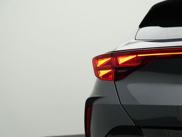 Cupra Formentor 1.5 TSI 204 pk DSG e-Hybrid 204 pk DSG | Achteruitrijcamera | Adaptive Cruise | Carplay | Stuurwiel verwarmd