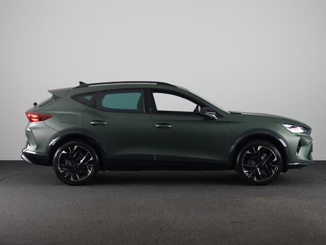 Cupra Formentor 1.5 TSI e-Hybrid VZ Tribe Edition 272PK | Exclusieve Uitvoering | Panoramadak | Trekhaak | 19 inch | Matrix Koplampen | Matte Lak |