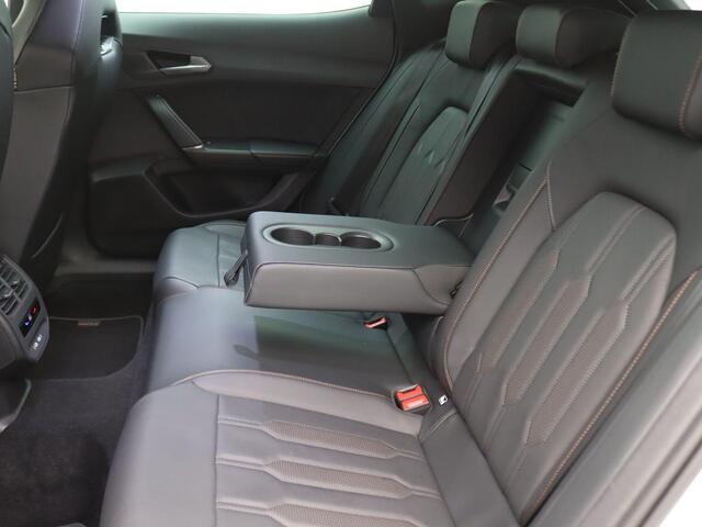 Cupra Formentor 1.4 e-Hybrid VZ Copper Edition 245PK DSG SOH 87%, Pano-Schuifdak, Trekhaak, Volleder, Memorystoel, Supersportstuur, Keyless, Side Assist, Stoel-Stuurverwarming, 19" LM Velgen