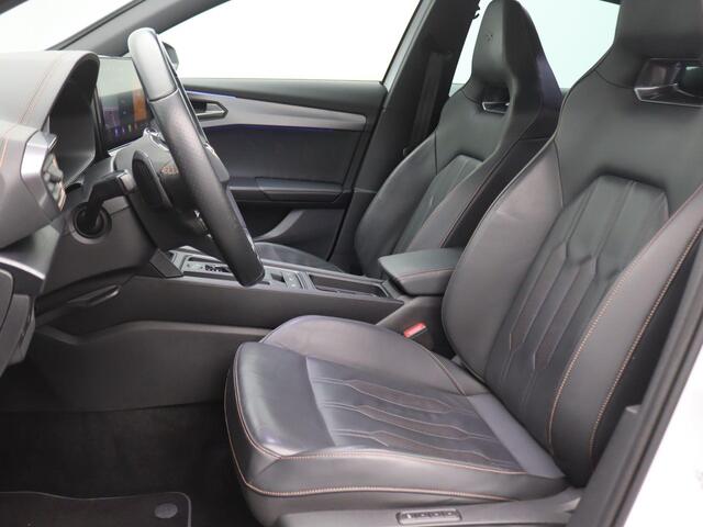 Cupra Formentor 1.4 e-Hybrid VZ Copper Edition 245PK DSG SOH 87%, Pano-Schuifdak, Trekhaak, Volleder, Memorystoel, Supersportstuur, Keyless, Side Assist, Stoel-Stuurverwarming, 19" LM Velgen