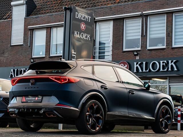 Cupra Formentor 1.4 e-Hybrid VZ Copper Edition SPORTSTUUR MAT BLAUW ELEK ACHTERKLEP LED CAMERA 19 INCH