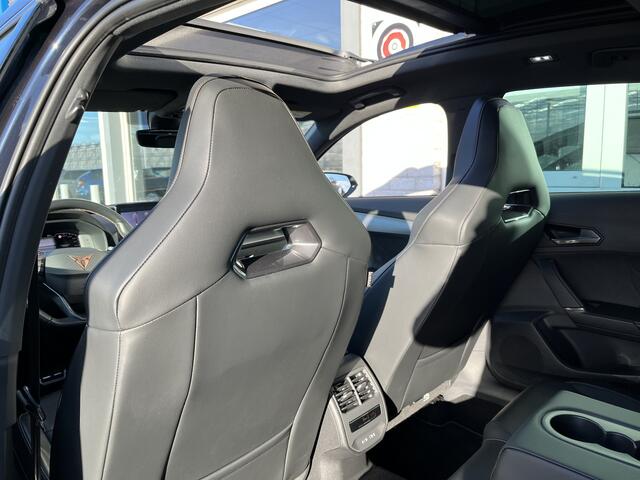 Cupra Formentor 1.4 e-Hybrid VZ Performance / AUTOMAAT/ PANO/ LEER/ DCC/ MEMORY SEAT/ PARK.SENSOR.V+A/ CAMERA/ DODE HOEK/ KEYLESS/ STUUR+STOEL VERWARM./ ACC/ FULL LINK/ NAVI/ DAB/ CLIMA/ DIGITAL DASH/ LED/ ISOFIX/ 19'' LMV