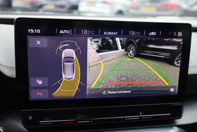 Cupra Formentor 1.5 TSI Business Edition CAMERA SFEERVERLICHTING CARPLAY STUUR+STOELVERW. DAB 2xPDC NAVI CLIMA ELEK.ACHTERKLEP 18"LMV