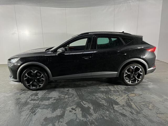 Cupra Formentor 1.4 e-Hybrid VZ Performance / AUTOMAAT/ PANO/ 245 PK/ ELEK.KLEP/ TREKHAAK/ MEMORY SEAT/ PARK.SENSOR.V+A/ 360 CAMERA/ STUUR+STOEL VERWARM./ ACC/ FULL LINK/ DODE HOEK/ DAB/ NAVI/ LED/ RIJ-MODI/ ISOFIX