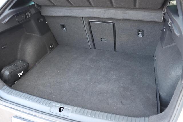 Cupra Formentor 1.4 e-Hybrid VZ Performance 245pk DSG6 | Pano | Camera | Kuipstoelen