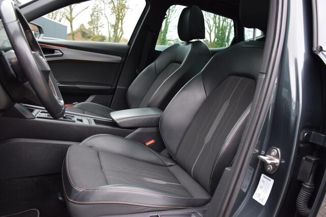 Cupra Formentor 1.4 e-Hybrid Performance | Org. NL | BOVAG Garantie | Trekhaak | Panoramadak | Camera | Stoeverwarming | Full LED | Virtual Cockpit | 19'' Velgen | AppleCarplay/AndroidAuto |