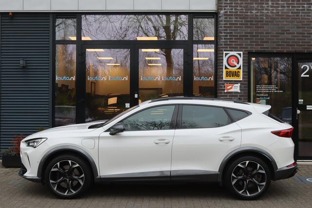 Cupra Formentor 1.4 e-Hybrid VZ Performance Pano/Leder/Matrix LED/Elek. kuipstoelen+mem/360/Keyless/DCC/19"/Trekhaak wegkl.