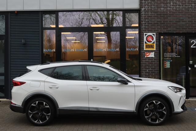 Cupra Formentor 1.4 e-Hybrid VZ Performance Pano/Leder/Matrix LED/Elek. kuipstoelen+mem/360/Keyless/DCC/19"/Trekhaak wegkl.