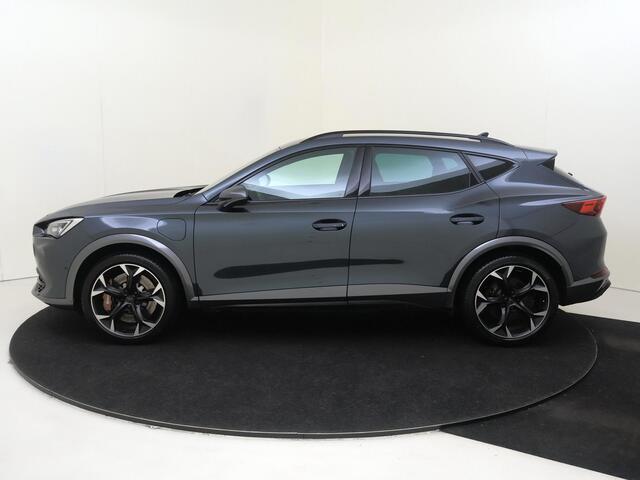 Cupra Formentor 1.4 e-Hybrid Performance | Adaptieve demping | Parkeerassistent | Keyless | Adaptieve cruise control | Dodehoek detectie | Navigatie | Stoel- en stuurwielverwarming |