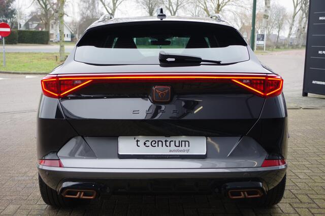 Cupra Formentor 1.4 e-Hybrid 204 PK Business PHEV, Kuipstoelen, Memory, Carplay, Adap. Cruise Control