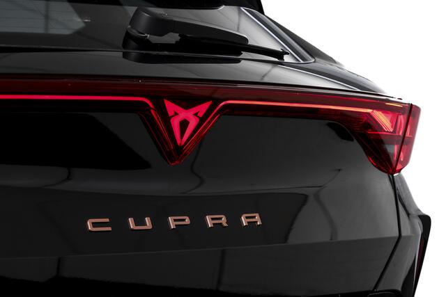 Cupra Formentor 1.5 TSI e-Hybrid 272 PK VZ Performance - Automaat | Dig. Cockpit | Adapt. Cruise | Stoel-+Stuurverw. | PDC | Camera | NAV + App. Connect | ECC | Sennheiser | Elek. Klep | LM 19" | 5347