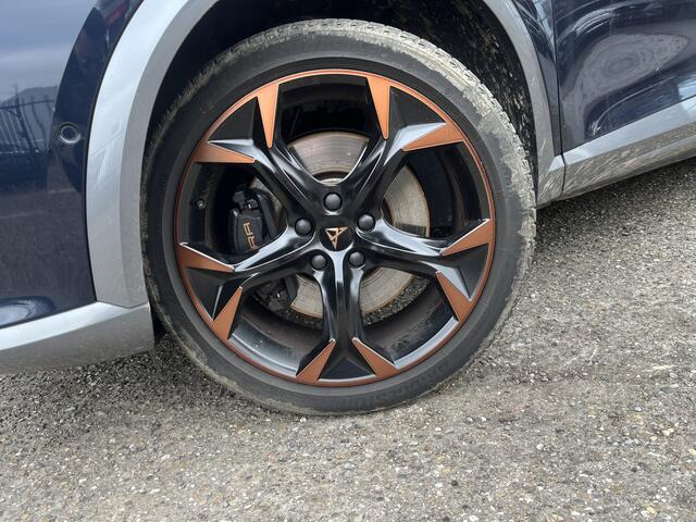 Cupra Formentor 1.4 e-Hybrid VZ Copper Edition 245PK!! // ADAPT. CRUISE // KEYLESS // ELEK. KLEP // NAVI // DODEHOEK // VIRTUAL COCKPIT //