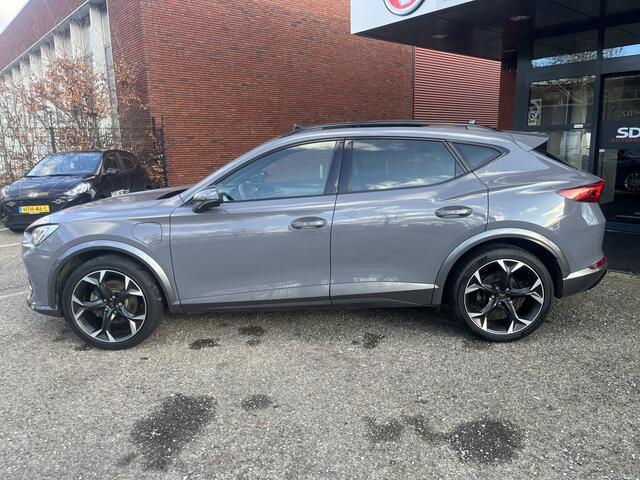 Cupra Formentor 1.4 e-Hybrid VZ Performance 245PK!! // SCHUIF-KANTELDAK // DODEHOEK // ADAPT. CRUISE // CAMERA+SENSOREN // ELEK. KLEP // NAVI+CARPLAY //