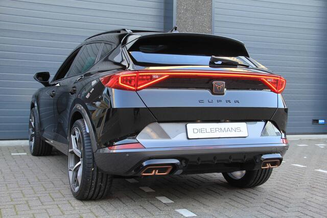 Cupra Formentor 1.4 e-HYBRID 150kW DSG Full option | Panorama dak | Beats audio | 12" Display | 20" velgen! | Sfeerverlichting | BTW!