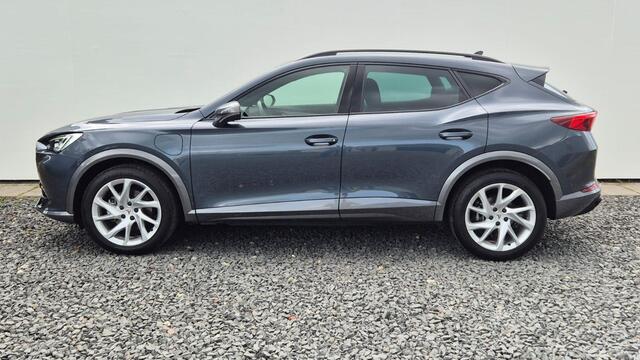 Cupra Formentor 1.4 e-Hybrid Panorama Dak - Camera achter - Adaptive Cruise Control - Stoel verwarming