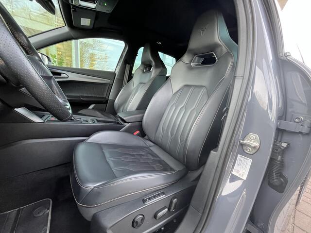 Cupra Formentor 1.4 e-Hybrid VZ Black Edition / Panorama dak / Leder / Zwenkbare trekhaak / Memory / 360 Camera / 19 Inch