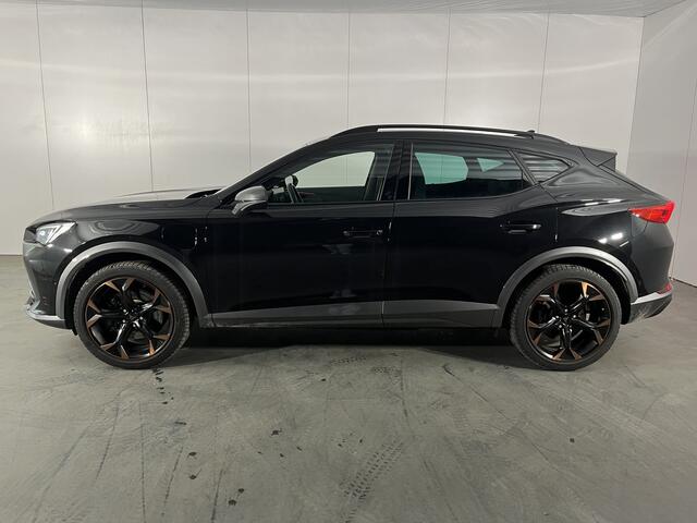 Cupra Formentor 1.4 e-Hybrid VZ Performance / AUTOMAAT/ PANO/ 245PK/ ELEK.KLEP/ STUUR+STOELVERWARM./ PARK.SENSOR.V+A/ CAMERA/ ACC/ DODEHOEK/ FULL LINK/ KEYLESS/ DIGITAL DASH/ NAVI/ DAB/ CLIMA/ RIJ-MODI/ ISOFIX/ 19'' LMV