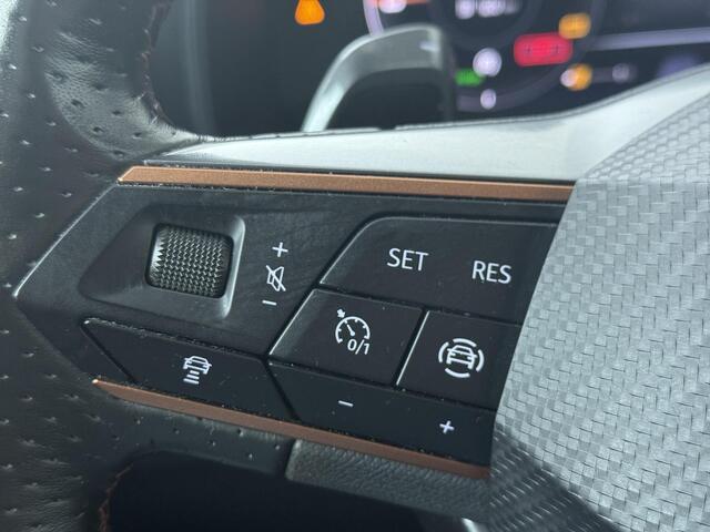 Cupra Formentor 1.4 e-Hybrid VZ Performance | 245 PK | SoH 89% | Trekhaak wegklapbaar | 360 graden camera top view | Navigatiesysteem | Dodehoek detectie | 19" LM velgen |