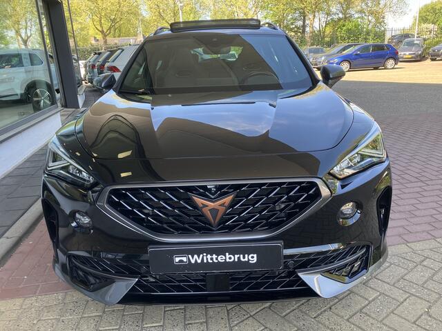 Cupra Formentor 1.4 e-Hybrid VZ Performance Memory Seat / 19 inch / Panorama dak / Supersport stuurwiel / Zwenkbare trekhaak / 360 graden camera