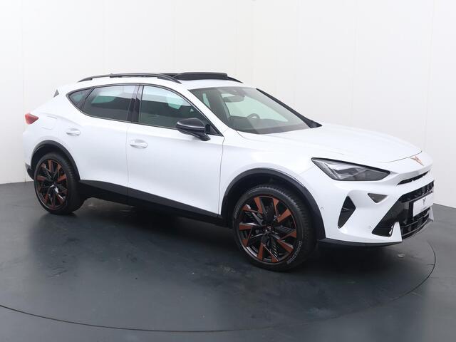 Cupra Formentor 1.5 TSI e-Hybrid VZ Extreme | 272 PK | SoH 100% | Panoramadak | 360 graden camera |Sennheiser geluidssysteem | Adaptive cruise control | Matrix LED koplampen |