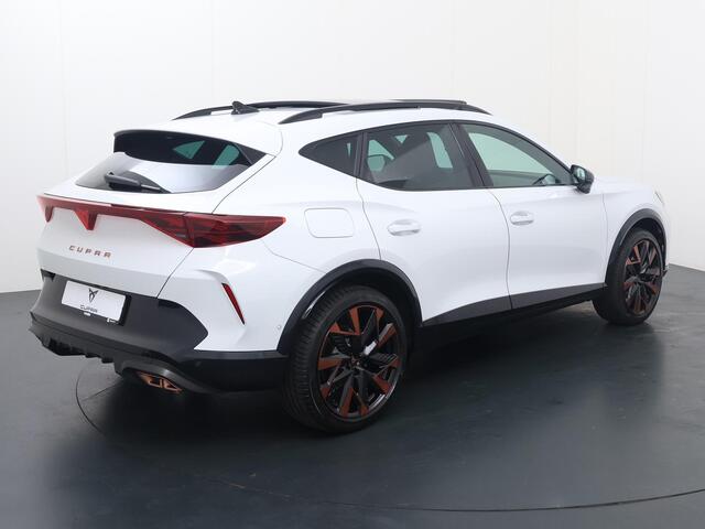 Cupra Formentor 1.5 TSI e-Hybrid VZ Extreme | 272 PK | SoH 100% | Panoramadak | 360 graden camera |Sennheiser geluidssysteem | Adaptive cruise control | Matrix LED koplampen |
