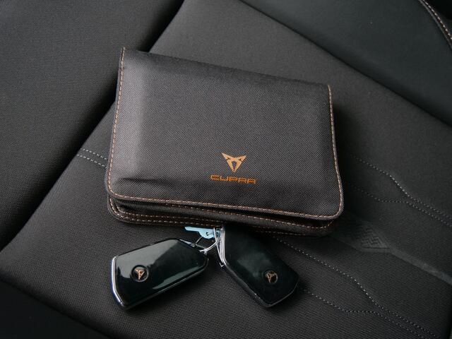 Cupra Formentor 1.4 e-Hybrid VZ Performance LED / 19 Inch / Navigatie / Camera