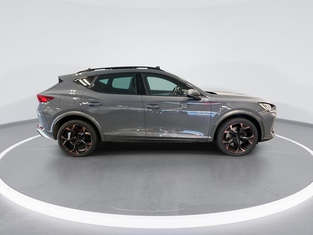 Cupra Formentor 1.4 e-Hybrid 245pk DSG VZ Performance · Panoramadak · Camera · Lederen Bekleding · Keyless · Stuur- & Stoelverwarming · Elek. Stoel + Geheugen · ACC · Garantie t/m 15-12-2027 of 80.000km