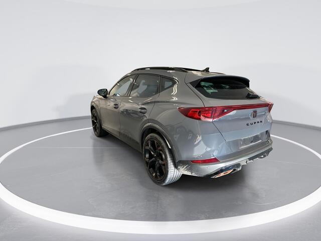 Cupra Formentor 1.4 e-Hybrid 245pk DSG VZ Performance · Panoramadak · Camera · Lederen Bekleding · Keyless · Stuur- & Stoelverwarming · Elek. Stoel + Geheugen · ACC · Garantie t/m 15-12-2027 of 80.000km