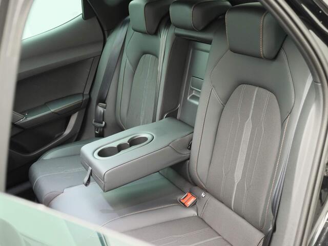 Cupra Formentor 1.4 e-Hybrid Adrenaline 204PK DSG Panoramadak, achteruitrijcamera, keyless, side assist, alarm, 19'' lichtmetaal