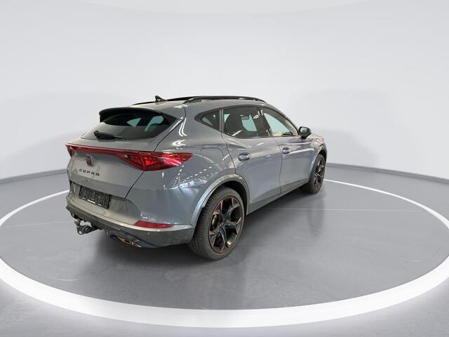 Cupra Formentor 1.4 TSI e-Hybrid 245pk VZ Performance Limited · Panoramadak · Trekhaak · Camera · Keyless · Stuur- & Stoelverwarming · Elek. Bestuurdersstoel + Geheugen · ACC · Garantie t/m 28-11-2027 of 80.000km