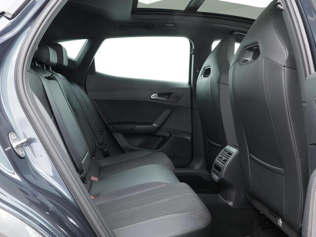 Cupra Formentor 1.4 e-Hybrid 245pk DSG VZ Performance · Panoramadak · Camera · Keyless · Stuur- & Stoelverwarming · Elek. Stoel + Geheugen · ACC · Garantie t/m 28-09-2027 of 80.000km