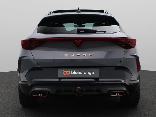 Cupra Formentor 1.5 TSI e-Hybrid VZ Performance 272PK DSG Pano-Schuifdak, Trekhaak, 19" LM Velgen, Sennheiser Audio, 360gr. Camera, Memorystoel, Matrix LED-Verlichting, Stoel-Stuurverwarming