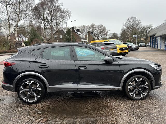 Cupra Formentor 1.4 e-Hybrid VZ Performance | SCI | 245pk PHEV | Plug-in Hybride | Stoelverwarming | Camera | Adaptive cruise control | 19 inch