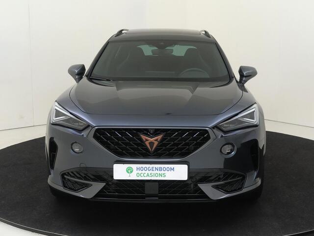 Cupra Formentor 1.4 e-Hybrid VZ Performance | SoH 98% | Panoramadak | 360 camera | Parkeerassistent | Dodehoek detectie | Navigatie | Stoel- en stuurwielverwarming | Adaptieve cruise control | Keyless |