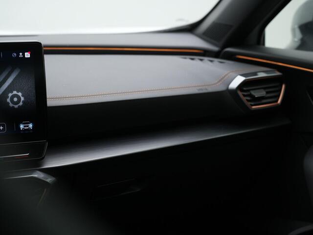 Cupra Formentor 1.4 e-Hybrid 245 pk VZ | Panoramadak | Trekhaak | Kuipstoelen | Adaptief sportonderstel | Achteruitrijcamera