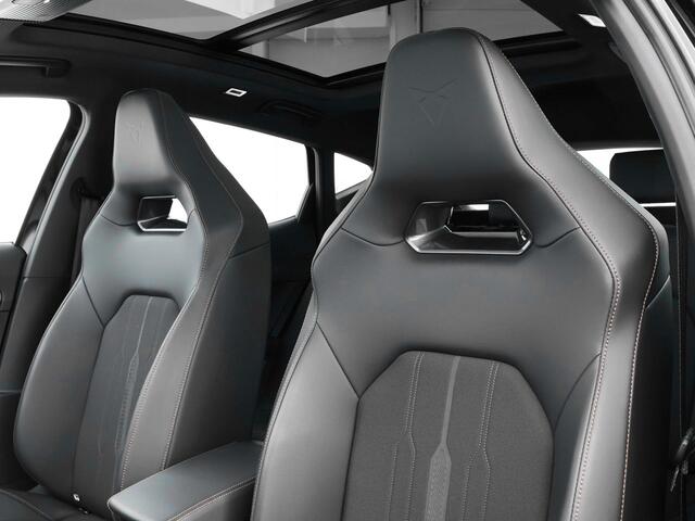 Cupra Formentor 1.4 245pk DSG e-Hybrid VZ Performance · Panoramadak · Camera · Wegklapbare Trekhaak · Keyless · Apple/Android Car Play · Stoel-& Stuurverwarming · 19'' Inch ·