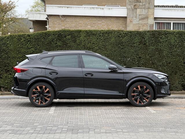Cupra Formentor 1.5 TSI e-Hybrid VZ Performance 272 pk | Sennheister | elk. stoelen | Camera | dodehoek