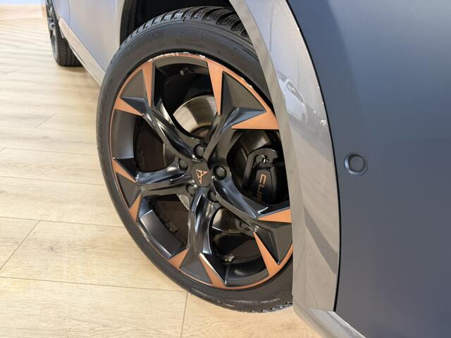 Cupra Formentor 1.4 e-Hybrid VZ Copper Edition Airco ECC | Panorama | Trekhaak | NAP | Virtual | Sfeer | Stoelverwarming