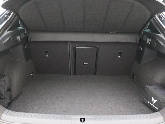 Cupra Formentor 1.5 TSI e-Hybrid VZ Performance 272PK DSG Pano-Schuifdak, Trekhaak, 19" LM Velgen, Sennheiser Audio, 360gr. Camera, Memorystoel, Matrix LED-Verlichting, Stoel-Stuurverwarming