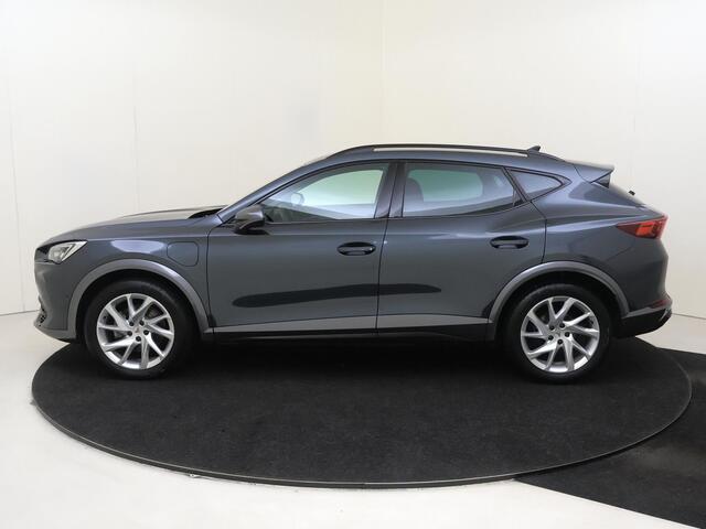 Cupra Formentor 1.4 e-Hybrid Business | SoH 93% | Trekhaak | Stoel- en stuurwielverwarming | Parkeerassistent | Achteruitrijcamera | Keyless | Adaptieve cruise control | CarPlay |