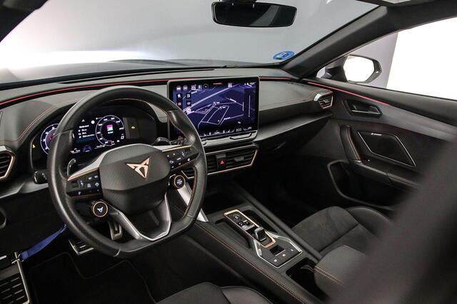 Cupra Formentor VZ Performance 1.5 TSI eHybrid 272pk DSG Automaat Panoramadak, Adaptive cruise control, Sennheiser audio, LED matrix koplampen, 360 camera, Elektrische achterklep